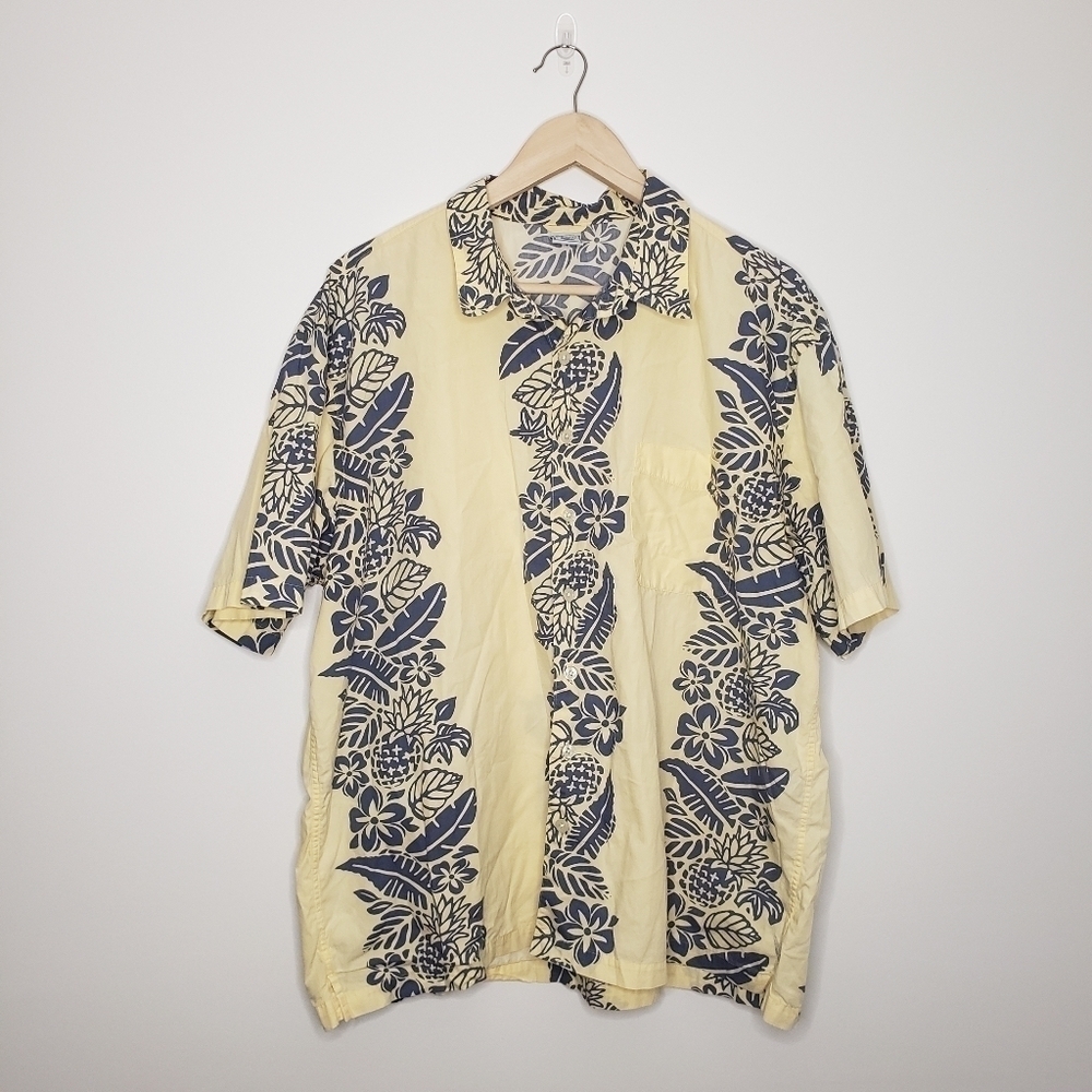 Old Navy Pineapple Hawaiian ButtonUp Collar Shirt